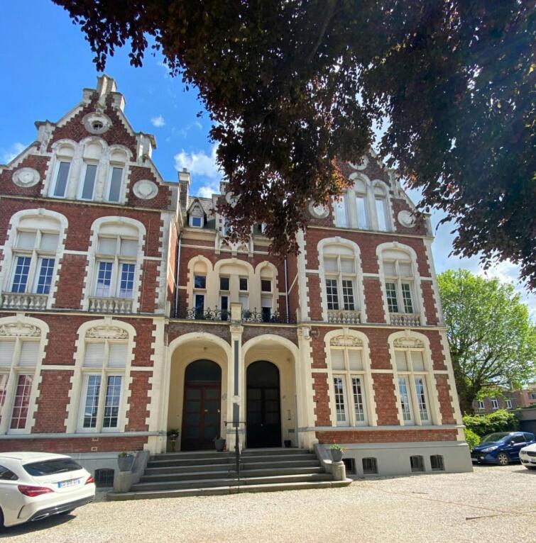 Krisko Parking Prive Et Clos Armentières Kültér fotó
